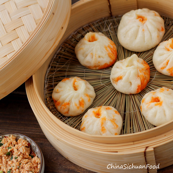 Vegan Baozi (Chinese Steamed Buns) 包子