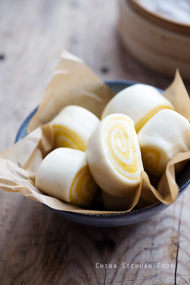 Steamed Pumpkin Buns (Two Ways)